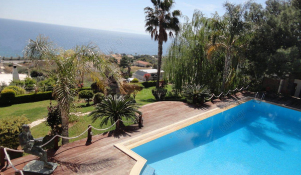 Εξωτερική όψη - Outdoor view